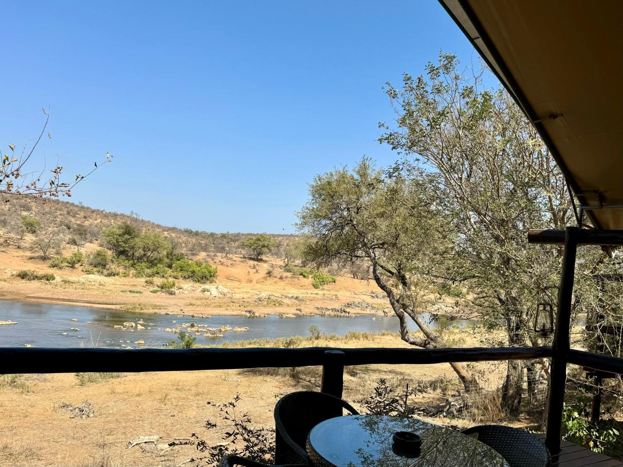 Nyati Safari Lodge โฮดสปรูท ภายนอก รูปภาพ