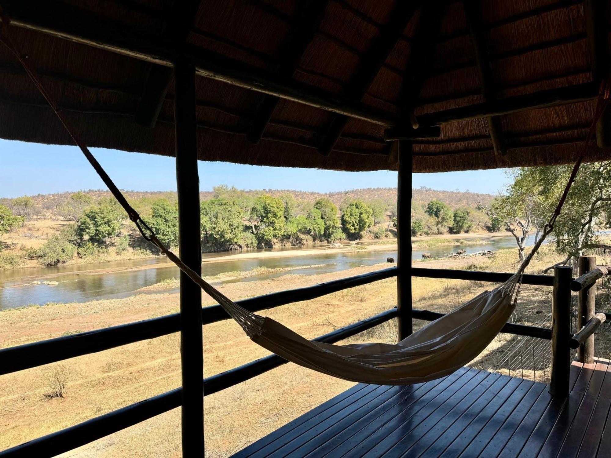 Nyati Safari Lodge โฮดสปรูท ภายนอก รูปภาพ