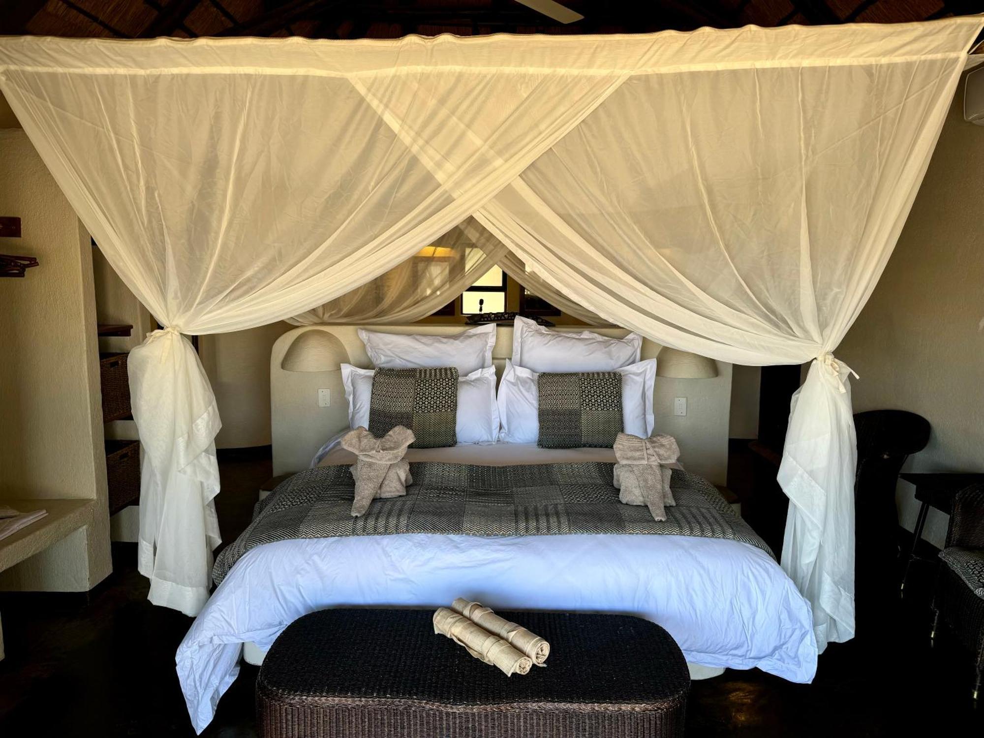 Nyati Safari Lodge โฮดสปรูท ภายนอก รูปภาพ