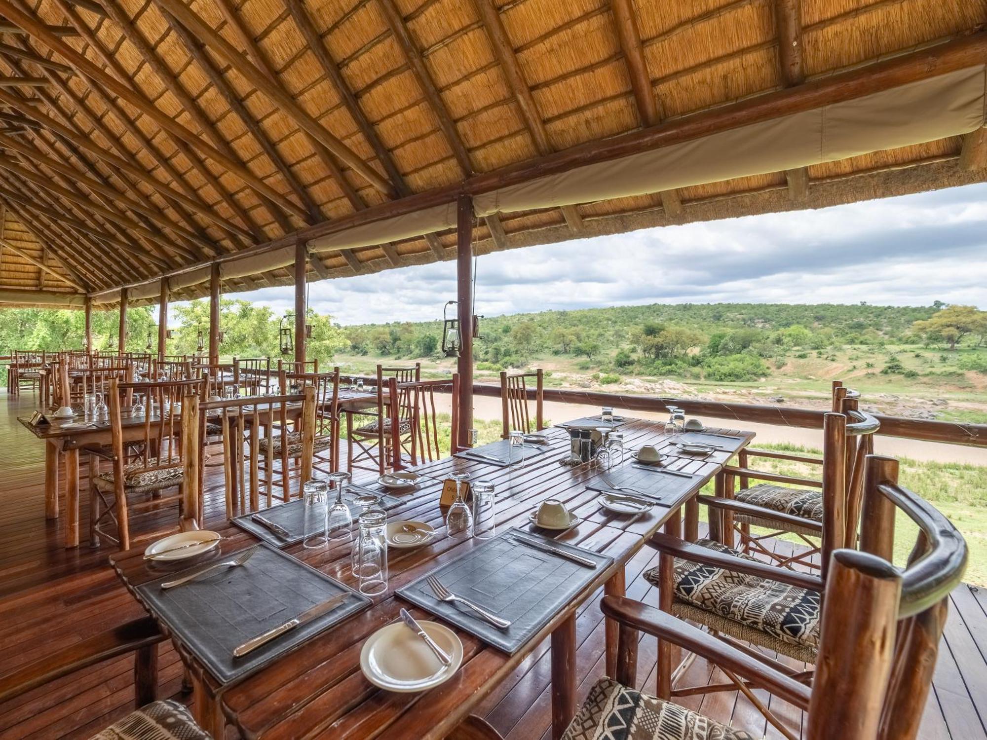 Nyati Safari Lodge โฮดสปรูท ภายนอก รูปภาพ