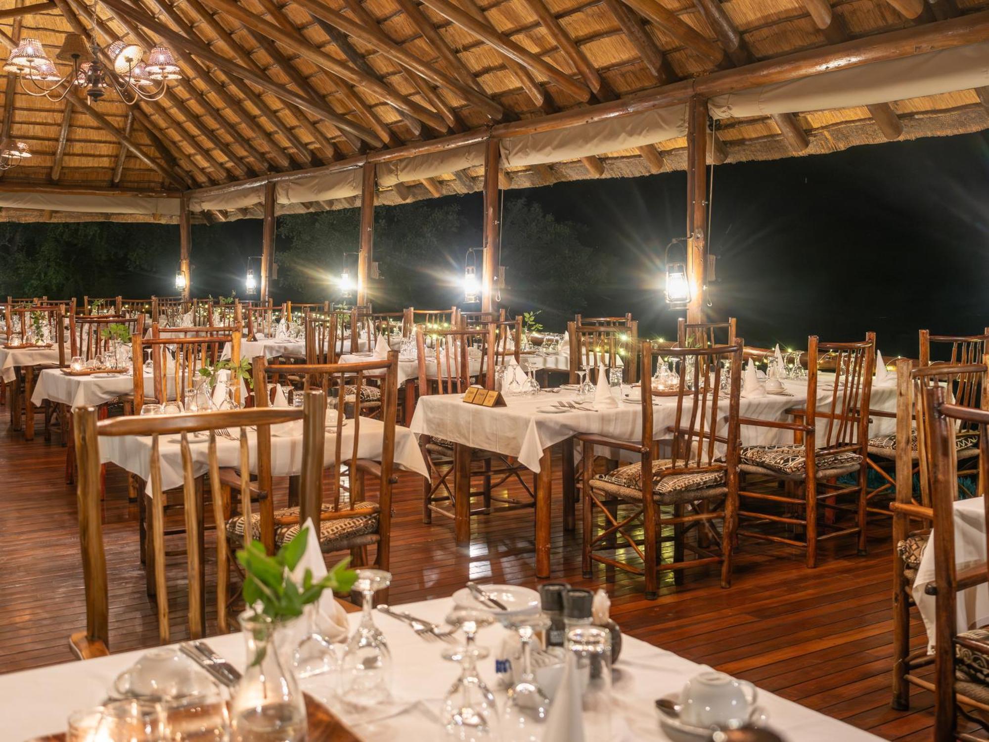 Nyati Safari Lodge โฮดสปรูท ภายนอก รูปภาพ