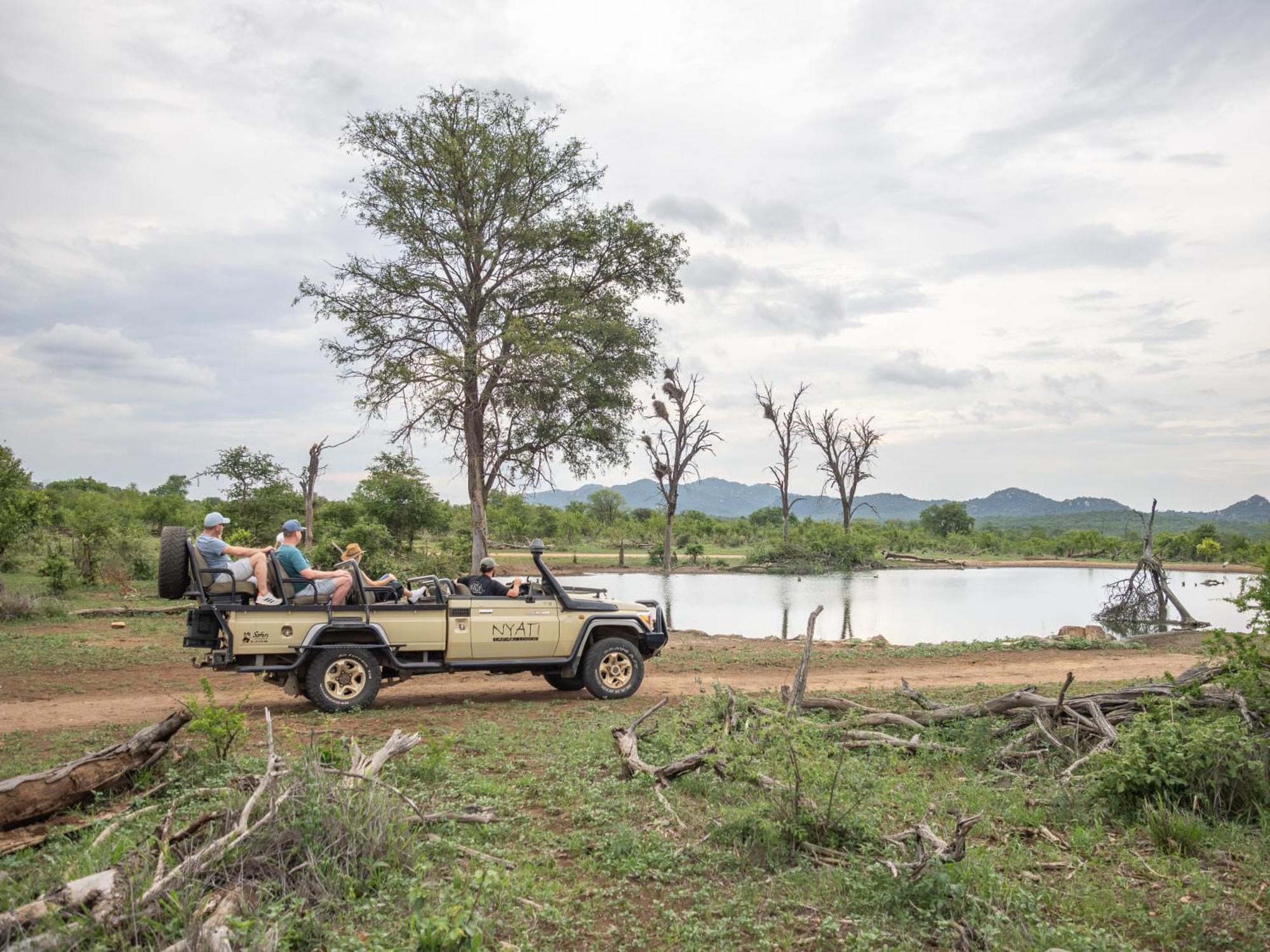 Nyati Safari Lodge โฮดสปรูท ภายนอก รูปภาพ