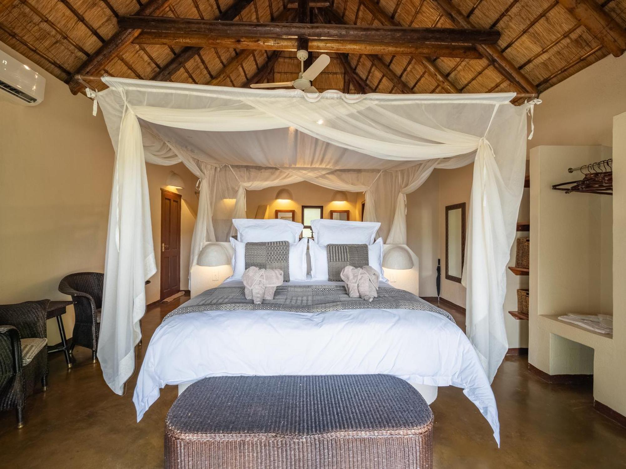 Nyati Safari Lodge โฮดสปรูท ภายนอก รูปภาพ