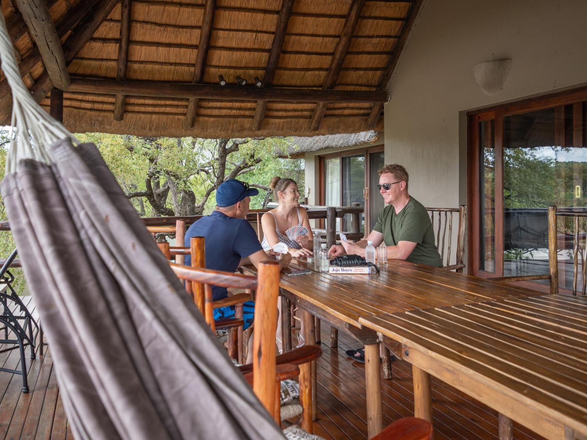 Nyati Safari Lodge โฮดสปรูท ภายนอก รูปภาพ